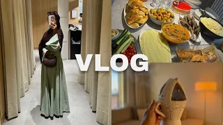 Hosting a 10 person dinner last minute | Vlog 🌼