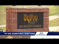 Hy-Vee employees report layoffs