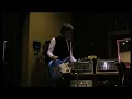 Exclusive: Johnny Marr working out "Pretty Boy" for the first time with Noel Gallagher