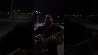 أنا بشحت بالجيتار 