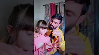 ليش اهلي يحبوها اكثر مني مليكة وخالو أشرف  ليش اهلي يحبوها اكثر مني مليكة وخالو أشرف