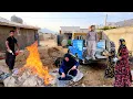 Download Lagu Workers return to their homes, and Abbas and his father collaborate in construction