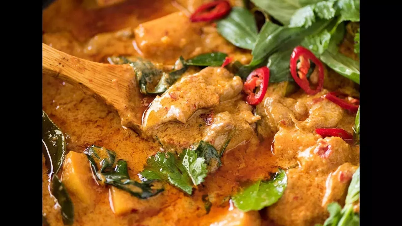 Quick and Easy Thai Red Curry | Aromatic, Fresh & Full of Flavour!. 