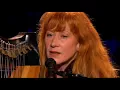 Loreena McKennitt : She moved trough the fair