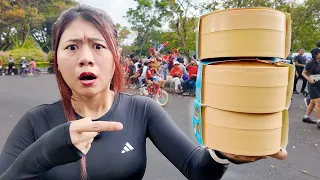 BERBURU SQUISHY DUMPLING DI CAR FREE DAY!! DAPAT SECRET KUCING!!