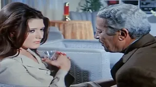 إمرأة سيئة السمعة راحت ل مدير جوزها البيت عشان يوافق يرقي جوزها في الشغل  إمرأة سيئة السمعة راحت ل مدير جوزها البيت عشان يوافق يرقي جوزها في الشغل