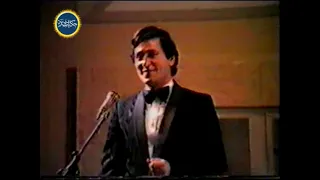 لاول مرة المايسترو حسين جنيد يقدم المطرب محمد الحلو فى دور دوردني الهوام فى اسبانيا 