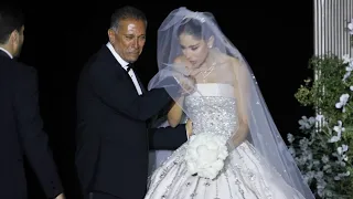 the most emotional bridal entrance you ll ever see 