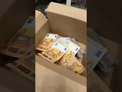 Scambio Carte Pokémon: Umbreon Gold Star 25th + 250€ per COSA?! 😱