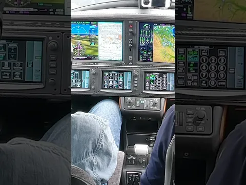Jay Spots an In-N-Out From the Cockpit