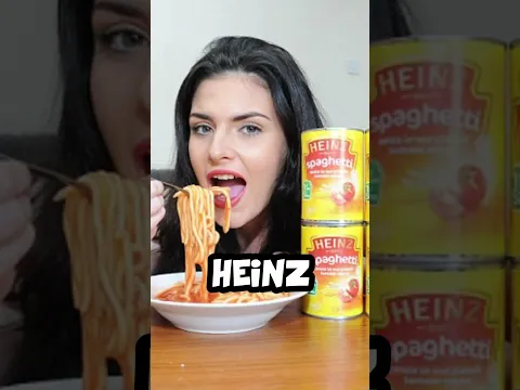 Pigen der kun Spiser Spaghetti på Dåse