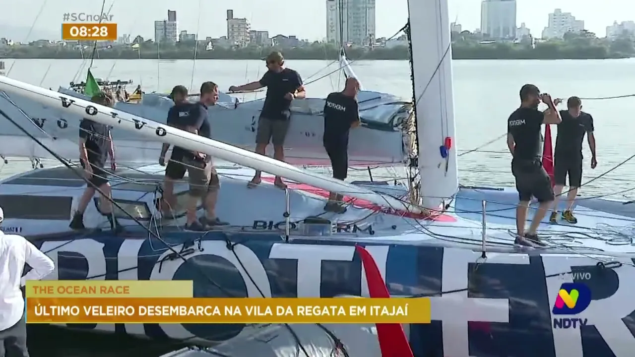Último veleiro da 'The Ocean Race' desembarca na Vila da Regata, em Itajaí, nesta quarta-feira