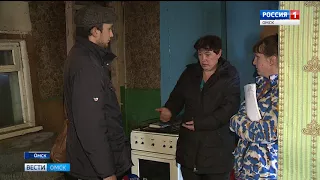 Жители одного из домов в центре Омска живут в нечеловеческих условиях