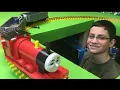 Download Lagu James the BIG Red Engine - Lionel Large G Scale Train Set with Troublesome Trucks