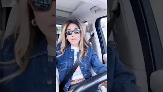 نجوى كرم ترد الجميل لمن أنقذتها بعد سقوطها على المسرح وتفاجئ فاطمة في منزلها 