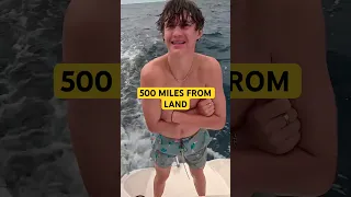 SCARY BATHTIME? #sailinglife  #oceanlife  #travel  #bathtime  #sailing  #sailingboat  #clean  #boat