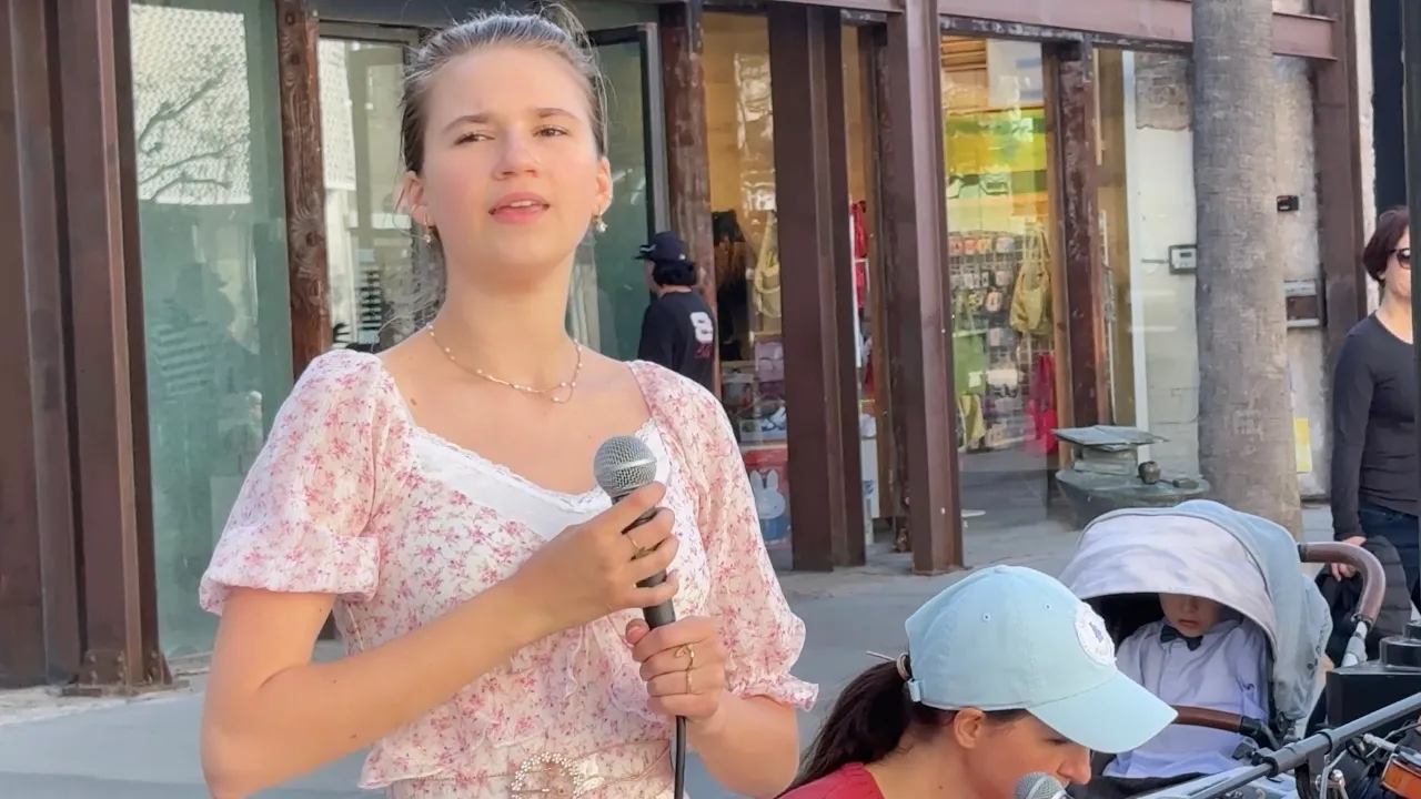 Killing Me Softly - Robera Flack ( cover by Karolina Protsenko ) Killing Me Softly - Robera Flack ( cover by Karolina Protsenko )