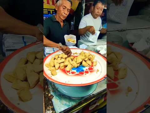 tahu petis kuliner Cirebon yang selalu ada saat muludan