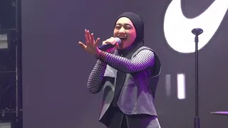 Download Nabila Taqiyyah - Dia Milikku (Yovie \u0026 Nuno) Live At Parkir Timur Senayan 2023 MP3