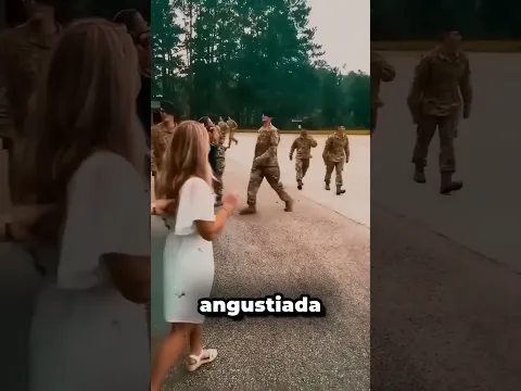 Ella Espera El Regreso De Su Novio