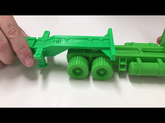 Foldable Trailer Frame for Peterbilt 379 video thumbnail