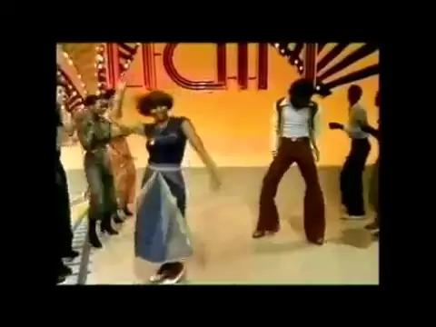 Download MP3 Soul Train Line Dance YOU SHOULD BE DANCING by Bee Gees.flv