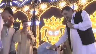 المال مش كل حاجه مش كل حاجه المال المال تشري الحاجه بس ماتشري الرجال دوس عليها دوس الدنيا والفلوس 