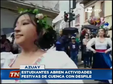 Estudiantes abren actividades festivas de Cuenca con desfile