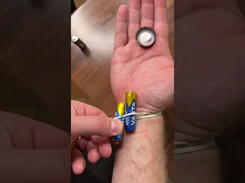 Electrified cap with batteries -Julien Magic