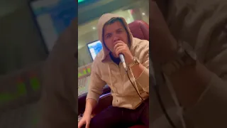 انا في البلد عضمه الشماتين مستغربين اني بخير لسه 