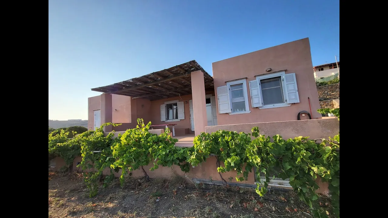 1654123 - Detached house For sale, Syros, 219 sq.m., €500.000 sqft