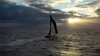 Leg 2, Report #2 The Ocean Race, In The Doldrums, 5  Foilers in Irons.