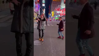 عمر كمال انتي قلبي وربنا دندنها