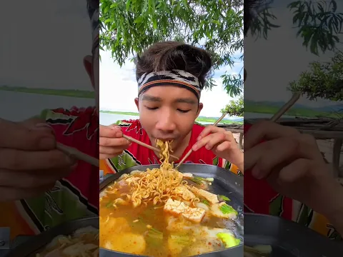 ASMR MUKBANG MIE PEDAS!! Suara Slurp & Kunyah Bikin Nagih