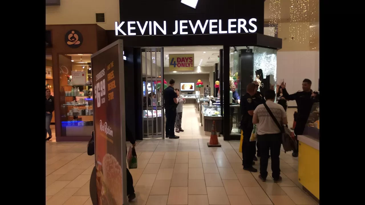 12 Tips on How to Spot Fake Jewelry
