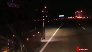 kumpulan story wa bus sudiro tungga jaya stj 