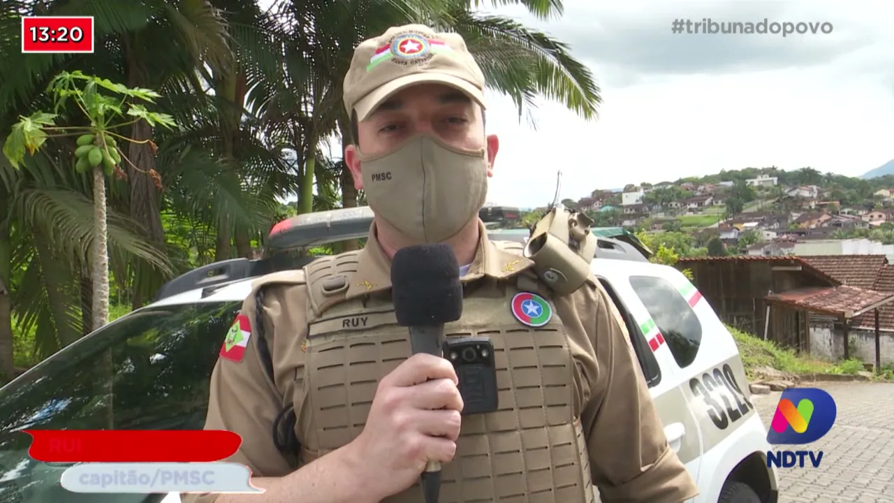 Capotamento e fuga: Homem capota carro, abandona amigo ferido e termina preso