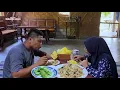 Download Lagu Masak nasi goreng Pete daun mengkudu, nikmat luar biasa, masakan desa 