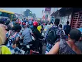 Lagu Embouteillages Ya Batu Avant Noël, Personnes, motos, voitures,tous coincés ensemble, Kinshasa🇨🇩