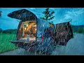 Download Lagu Stealth kamperen in de regen met een puppy van 6 maanden