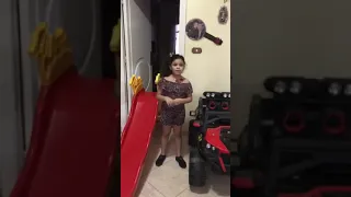 اغنية مرة شفت فراشة بتطير دندنها