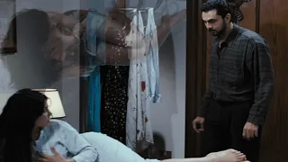 بيسه من ساعة ما اتجوزت وهيا انسه وبنت بنوت ومش راضية تسلم نفيها لجوزها اتجنن وعورها دندنها