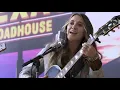 Lainey Wilson - Middle Finger (Acoustic)