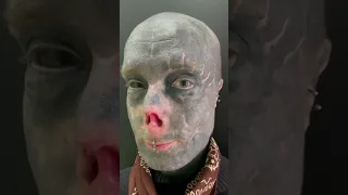 Зомби бой сделал тату на глазах удалениетату 