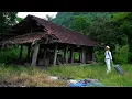 Download Lagu CEO leaves the city for an ancient village and a mysterious abandoned house - Triệu Long