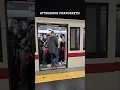 Download Lagu 🔴 ATTENZIONE PICKPOCKETS! ATTENZIONE LADRI! 😱 Be careful at Roma Termini Station! #Pickpocket #Viral