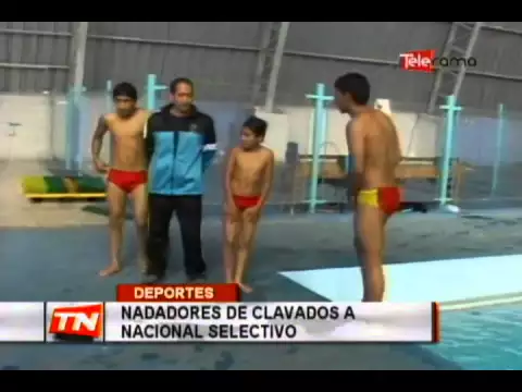 Nadadores de clavados a nacional selectivo