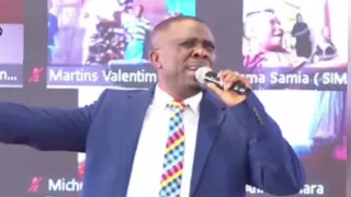 NABII MWAMPOSA AKIIMBA NYIMBO ZA KUSIFU NA KUABUDU MGUSO 