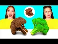 Download Lagu Tantangan Makanan Asli vs Makanan Cokelat | Perang Makanan Lucu DaRaDa Challenge