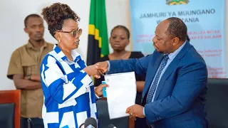 MAAMUZI MAGUMU RIPOTI MAMA MJANE ALIYEFUKUZWA MABAUNSA RC CHALAMILA ATAO TAMKO AMKABIDHI HATI YAKE  MAAMUZI MAGUMU RIPOTI MAMA MJANE ALIYEFUKUZWA MABAUNSA RC CHALAMILA ATAO TAMKO AMKABIDHI HATI YAKE